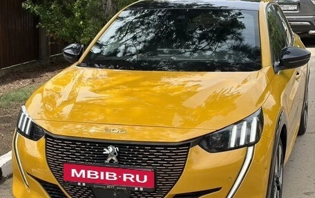 Peugeot 208 II, 2021 год, 1 800 000 рублей, 2 фотография