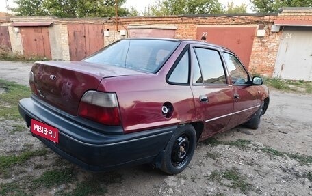 Daewoo Nexia I рестайлинг, 2000 год, 27 000 рублей, 3 фотография