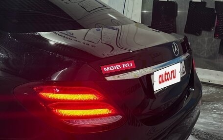 Mercedes-Benz E-Класс, 2018 год, 3 000 000 рублей, 8 фотография