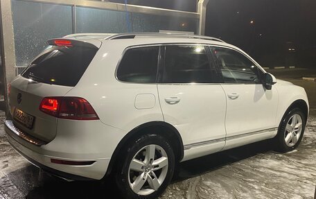 Volkswagen Touareg III, 2012 год, 1 300 000 рублей, 2 фотография