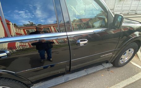 Lincoln Navigator, 2005 год, 1 950 000 рублей, 11 фотография