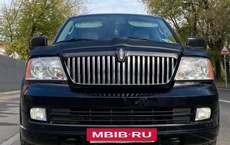 Lincoln Navigator, 2005 год, 1 950 000 рублей, 2 фотография