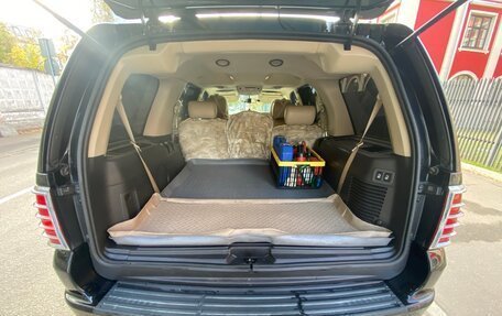 Lincoln Navigator, 2005 год, 1 950 000 рублей, 14 фотография
