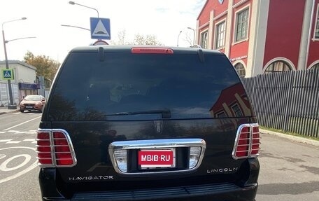 Lincoln Navigator, 2005 год, 1 950 000 рублей, 13 фотография