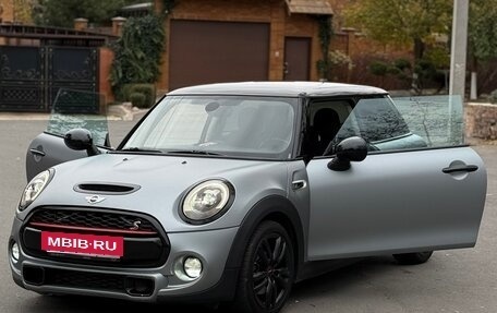 MINI Hatch, 2016 год, 1 950 000 рублей, 4 фотография