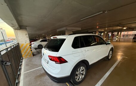 Volkswagen Tiguan II, 2021 год, 2 950 000 рублей, 10 фотография