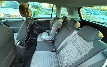 Volkswagen Tiguan II, 2021 год, 2 950 000 рублей, 13 фотография