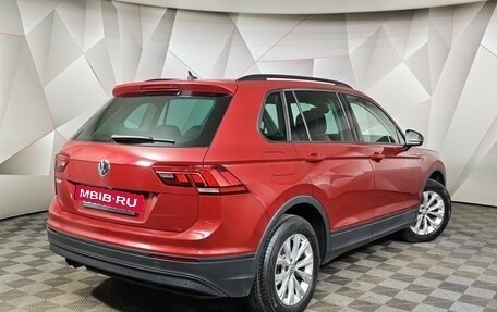 Volkswagen Tiguan II, 2019 год, 2 297 000 рублей, 2 фотография