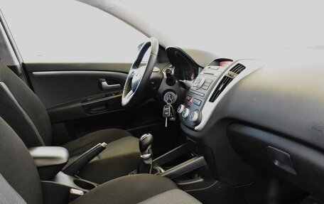 KIA cee'd I рестайлинг, 2010 год, 890 000 рублей, 11 фотография