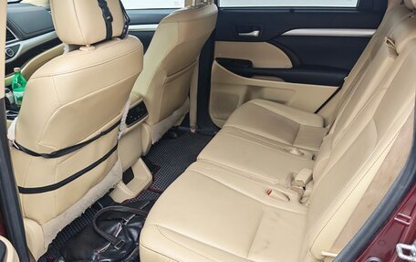 Toyota Highlander III, 2017 год, 1 650 000 рублей, 2 фотография