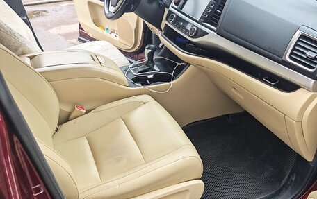 Toyota Highlander III, 2017 год, 1 650 000 рублей, 8 фотография