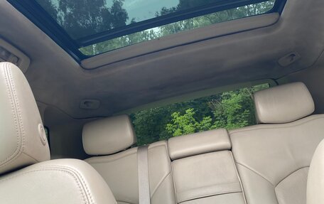 Cadillac SRX II рестайлинг, 2011 год, 980 000 рублей, 26 фотография