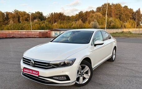 Volkswagen Passat B8 рестайлинг, 2020 год, 4 200 000 рублей, 1 фотография