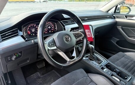 Volkswagen Passat B8 рестайлинг, 2020 год, 4 200 000 рублей, 9 фотография