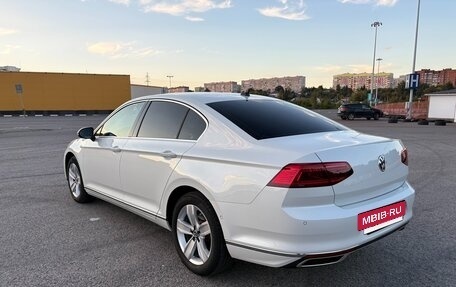 Volkswagen Passat B8 рестайлинг, 2020 год, 4 200 000 рублей, 7 фотография