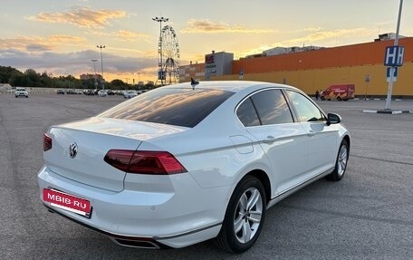 Volkswagen Passat B8 рестайлинг, 2020 год, 4 200 000 рублей, 5 фотография