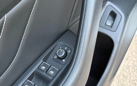 Volkswagen Passat B8 рестайлинг, 2020 год, 4 200 000 рублей, 20 фотография