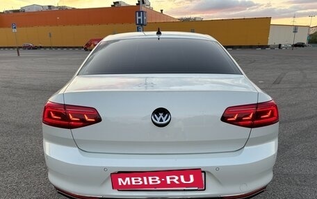 Volkswagen Passat B8 рестайлинг, 2020 год, 4 200 000 рублей, 24 фотография