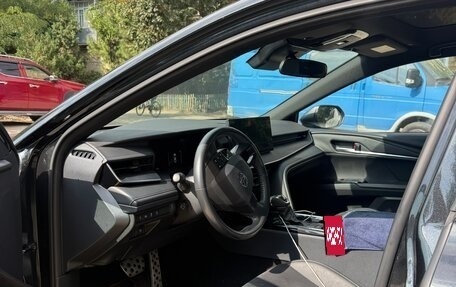 Toyota Camry, 2025 год, 3 490 000 рублей, 9 фотография
