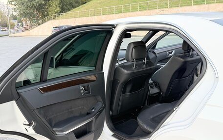 Mercedes-Benz E-Класс, 2014 год, 2 000 000 рублей, 14 фотография