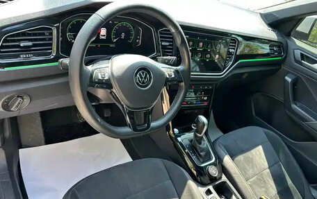 Volkswagen T-Roc I, 2022 год, 1 700 000 рублей, 5 фотография