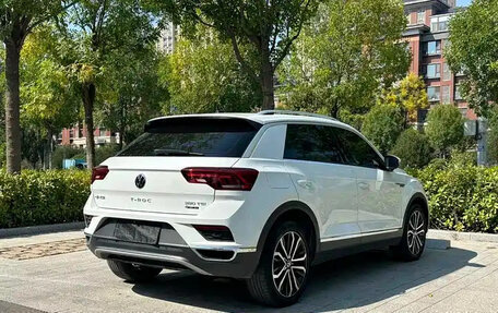 Volkswagen T-Roc I, 2022 год, 1 700 000 рублей, 10 фотография