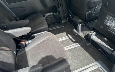Toyota Voxy III, 2015 год, 1 650 000 рублей, 12 фотография