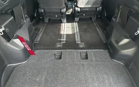 Toyota Voxy III, 2015 год, 1 650 000 рублей, 15 фотография