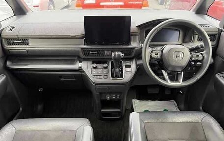 Honda Stepwgn, 2023 год, 2 300 008 рублей, 4 фотография