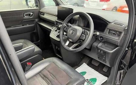 Honda Stepwgn, 2023 год, 2 300 008 рублей, 6 фотография