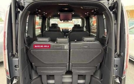 Honda Stepwgn, 2023 год, 2 300 008 рублей, 8 фотография
