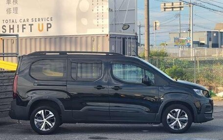 Peugeot Rifter I, 2023 год, 1 690 000 рублей, 5 фотография