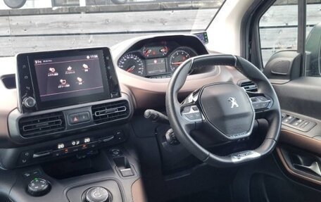 Peugeot Rifter I, 2023 год, 1 690 000 рублей, 7 фотография