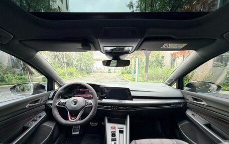 Volkswagen Golf GTI, 2023 год, 4 677 700 рублей, 12 фотография