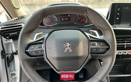 Peugeot 2008 II, 2022 год, 1 430 000 рублей, 8 фотография