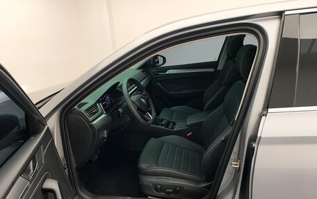 Skoda Superb III рестайлинг, 2023 год, 1 590 000 рублей, 12 фотография