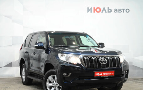 Toyota Land Cruiser Prado 150 рестайлинг 2, 2020 год, 5 200 000 рублей, 3 фотография