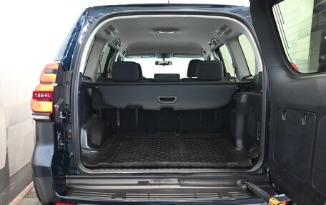 Toyota Land Cruiser Prado 150 рестайлинг 2, 2020 год, 5 200 000 рублей, 6 фотография