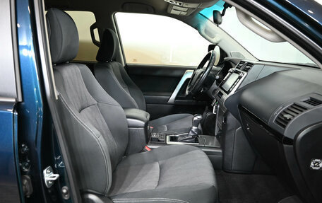 Toyota Land Cruiser Prado 150 рестайлинг 2, 2020 год, 5 200 000 рублей, 10 фотография