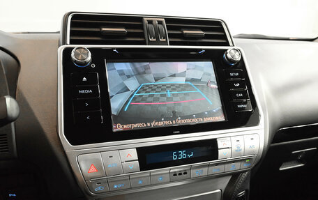 Toyota Land Cruiser Prado 150 рестайлинг 2, 2020 год, 5 200 000 рублей, 19 фотография