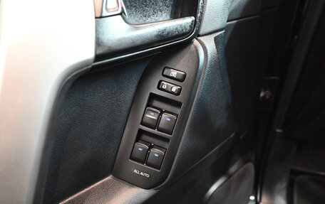 Toyota Land Cruiser Prado 150 рестайлинг 2, 2020 год, 5 200 000 рублей, 16 фотография