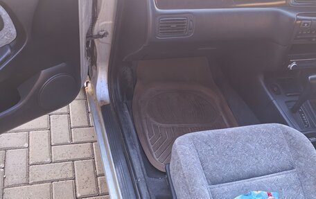 Nissan Bluebird XI, 2000 год, 230 000 рублей, 11 фотография