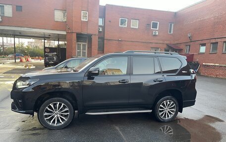 Toyota Land Cruiser Prado 150 рестайлинг 2, 2021 год, 7 500 000 рублей, 5 фотография