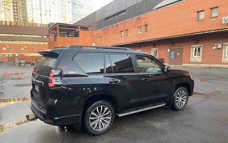 Toyota Land Cruiser Prado 150 рестайлинг 2, 2021 год, 7 500 000 рублей, 4 фотография