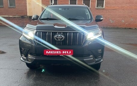 Toyota Land Cruiser Prado 150 рестайлинг 2, 2021 год, 7 500 000 рублей, 7 фотография