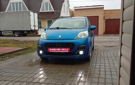 Peugeot 107 I рестайлинг, 2013 год, 520 000 рублей, 2 фотография