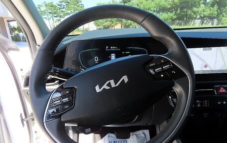 KIA Niro, 2023 год, 1 990 000 рублей, 14 фотография