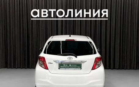 Toyota Vitz, 2012 год, 679 000 рублей, 6 фотография