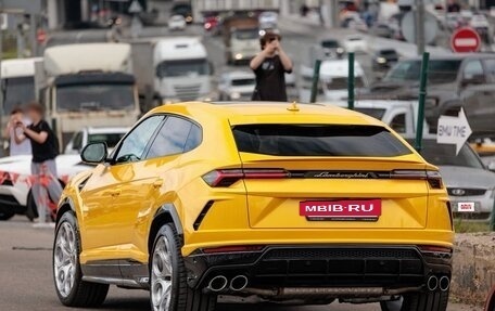 Lamborghini Urus I, 2021 год, 26 000 000 рублей, 2 фотография