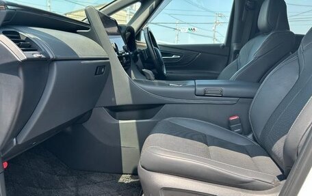 Toyota Vellfire, 2025 год, 7 300 000 рублей, 18 фотография